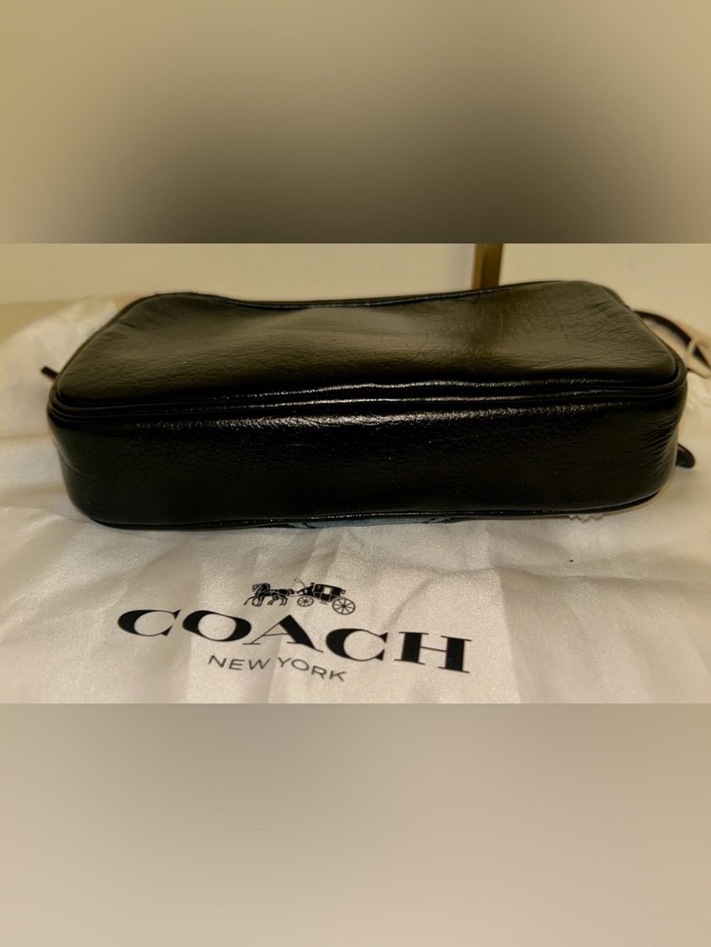 Coach Canyon Quilt Denim
Patchwork Crossbody Clutch/Crossbody bag - Picture 8 of 15